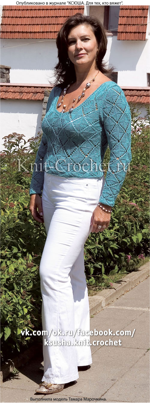 Женский пуловер с угловым вырезом размера 48-50, связанный на спицах.
