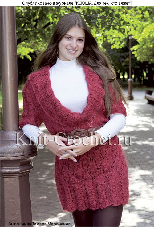 Вязаный на спицах пуловер удлиненный с глубоким вырезом 50-52 размера.