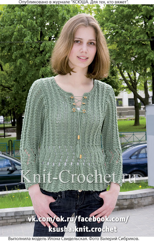 Женский пуловер с ажурной полосой размера 40-42, связанный на спицах.