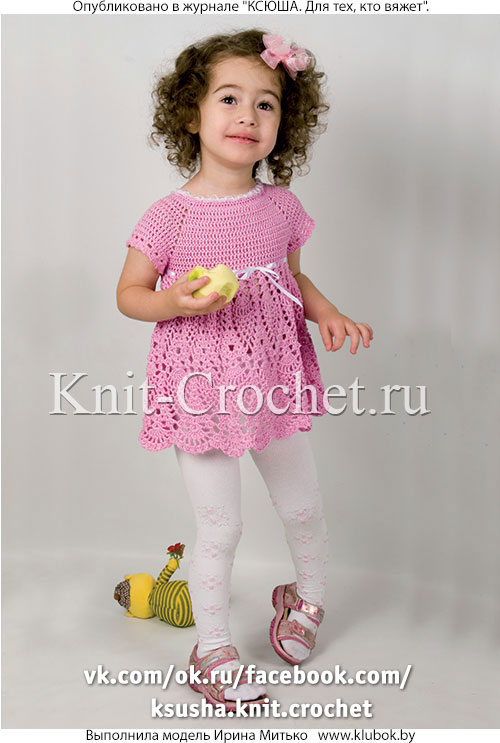 Платье для девочки (2-3 года), вязанное крючком.