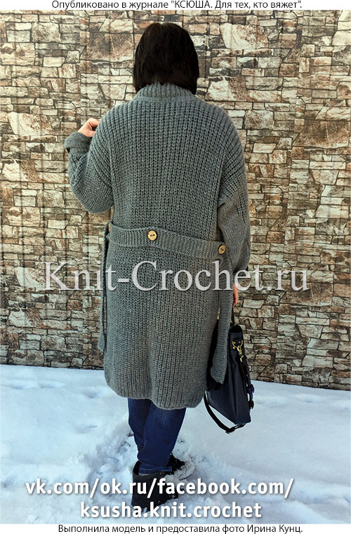 Связанное на спицах женское пальто 48-50 размера.